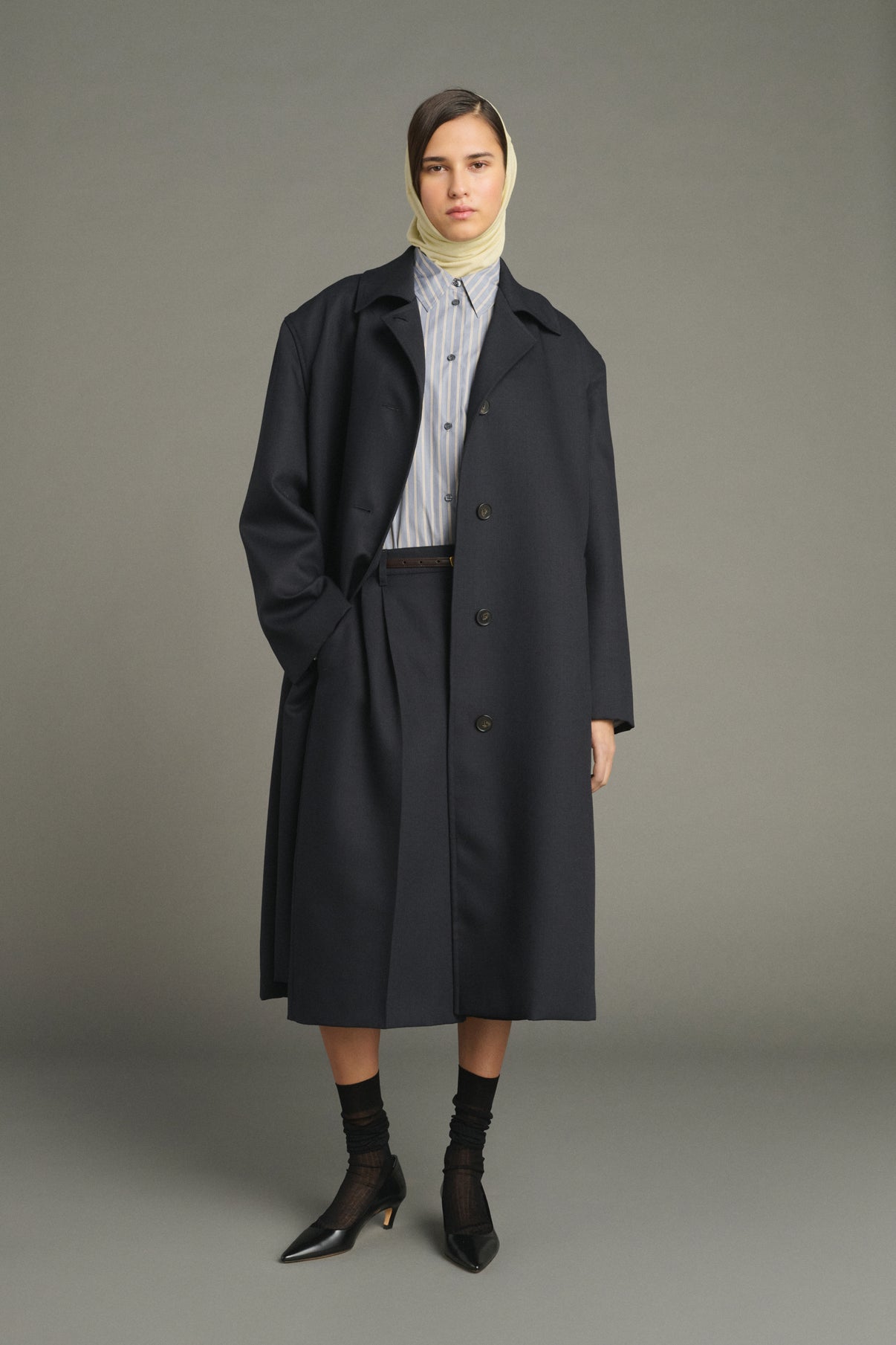 Jude Bermuda Shorts - Deep Navy - Wool - Women vue 3